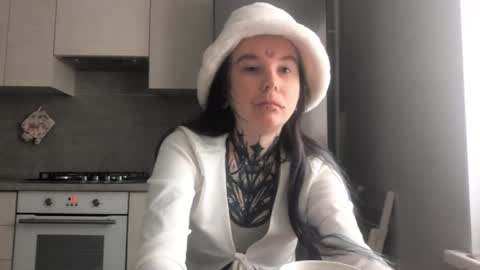 Snapshot of katelynnjenness chatting on 27, 2, 2026 Milana online show from 27, 2, 2026