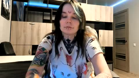 Snapshot of katelynnjenness chatting on 25, 3, 2026 Milana online show from 25, 3, 2026