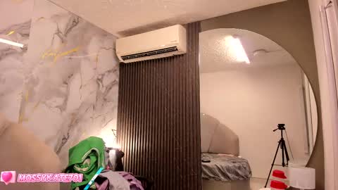 Im Katherine but call me Kate  online show from 23, 2, 2025