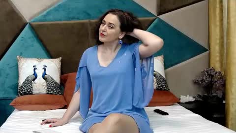KateQueenston --  online show from 26, 6, 2026
