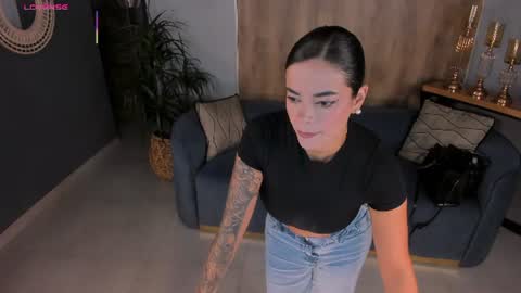 Snapshot of katesunder chatting on 10, 7, 2026 K A T E online show from 10, 7, 2026