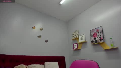 Snapshot of kathina_giraldo chatting on 12, 11, 2025 Paola online show from 12, 11, 2025