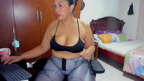 Snapshot of kathya_rabbit chatting on 20, 11, 2025 Kathye online show from 20, 11, 2025