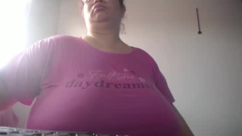 Snapshot of kathybigboobsbbw_ chatting on 22, 12, 2024 kathybigboobsbbw_ online show from 22, 12, 2024