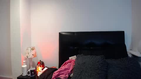 Snapshot of katia_bss chatting on 21, 2, 2025 katia_bss online show from 21, 2, 2025