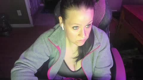 Snapshot of katie227 chatting on 8, 12, 2024 Katie online show from 8, 12, 2024