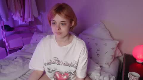 Snapshot of katie_deville chatting on 12, 4, 2026 Katie Deville online show from 12, 4, 2026