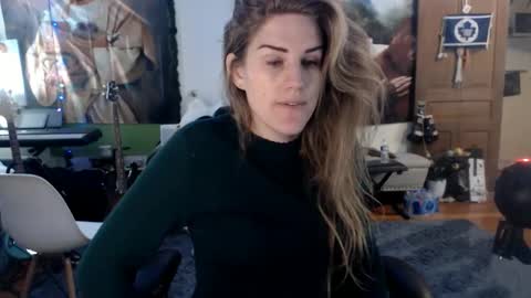 Snapshot of katiecutie_5 chatting on 6, 12, 2024 Katie online show from 6, 12, 2024