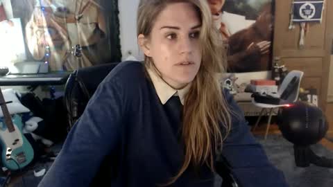 Snapshot of katiecutie_5 chatting on 12, 12, 2024 Katie online show from 12, 12, 2024