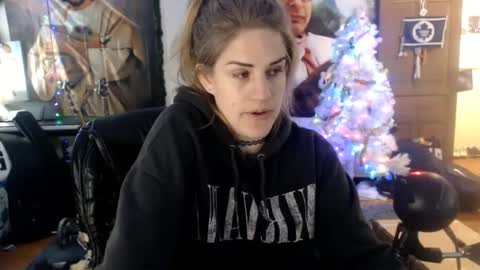 Snapshot of katiecutie_5 chatting on 1, 1, 2025 Katie online show from 1, 1, 2025