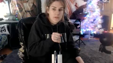 Snapshot of katiecutie_5 chatting on 8, 1, 2025 Katie online show from 8, 1, 2025