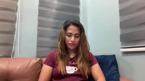 katiefrox  online show from 3, 11, 2025