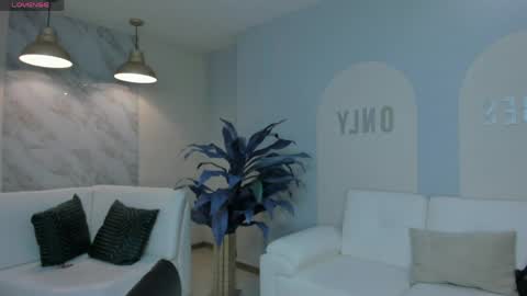 Kate Stonne online show from 22, 3, 2026