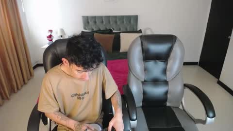 Katnia and Marcuz online show from 3, 1, 2025