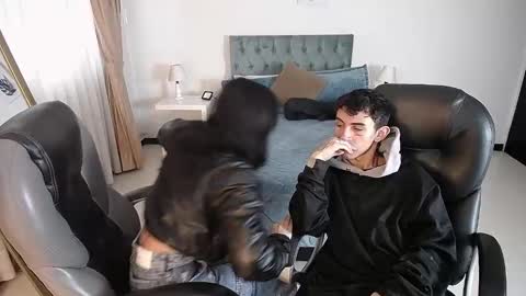 Katnia and Marcuz online show from 5, 3, 2025