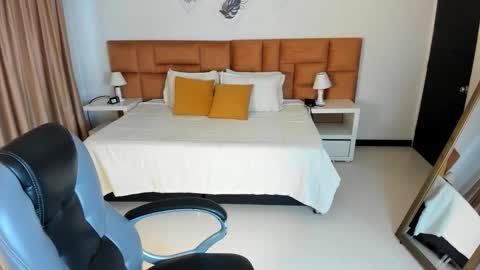 Katnia and Marcuz online show from 5, 10, 2025