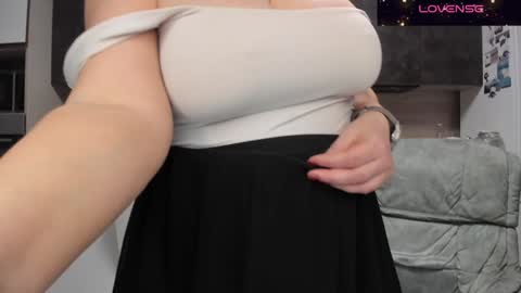 katniss_k online show from 3, 1, 2025