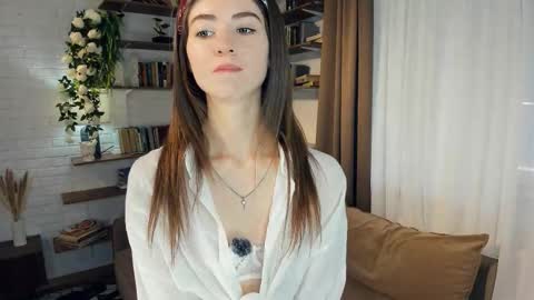 Snapshot of katrina_wens chatting on 21, 3, 2026 Kate Aurora online show from 21, 3, 2026