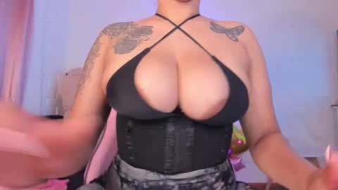 Snapshot of katrinaa__ chatting on 10, 3, 2025 katrinaa__ online show from 10, 3, 2025