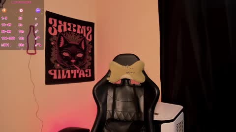 Katrina Ricci online show from 15, 12, 2025