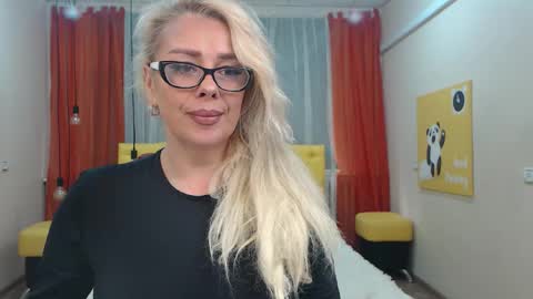 Snapshot of katrinacharm chatting on 9, 9, 2025 katrinacharm online show from 9, 9, 2025