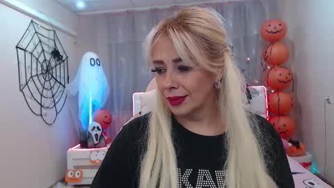 Snapshot of katrinacharm chatting on 13, 10, 2025 katrinacharm online show from 13, 10, 2025