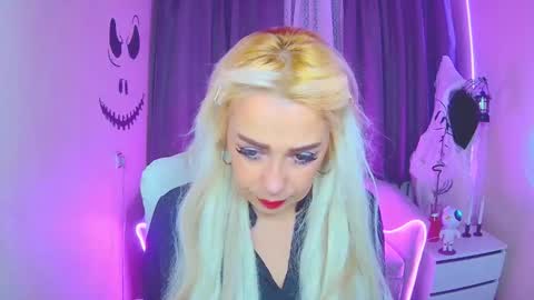 Snapshot of katrinacharm chatting on 2, 11, 2025 katrinacharm online show from 2, 11, 2025