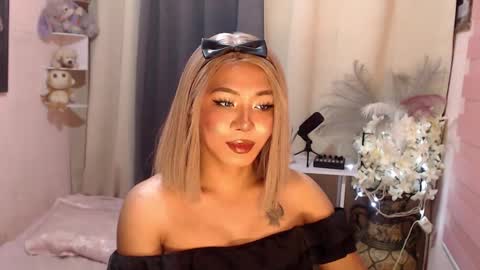 Snapshot of kattiecurrent chatting on 18, 11, 2025 Saisy online show from 18, 11, 2025