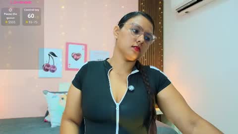 Snapshot of katty_collet chatting on 23, 6, 2026 katty online show from 23, 6, 2026