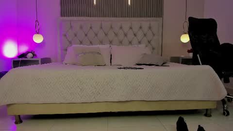 katty_cute19 online show from 10, 7, 2026