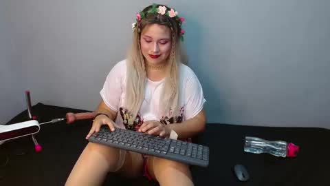 Katty Loveless online show from 12, 10, 2025