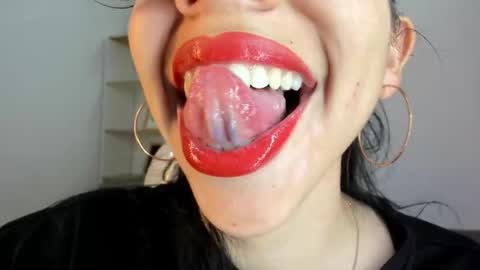 Snapshot of katty_mouth chatting on 8, 10, 2025 Katty online show from 8, 10, 2025