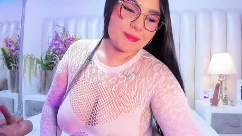 KattyaRogers online show from 8, 5, 2026