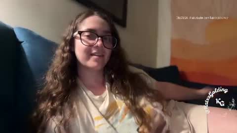 Snapshot of katxxgolding chatting on 23, 6, 2026 Princesse Kat online show from 23, 6, 2026