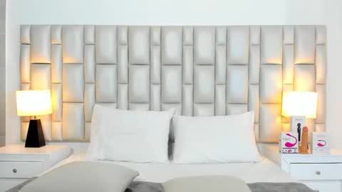 Snapshot of katy_and_paola chatting on 22, 12, 2025 katy blonde girl and paola big boobs online show from 22, 12, 2025