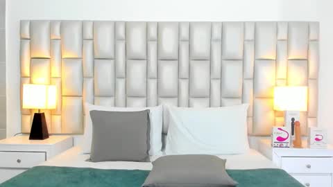 Snapshot of katy_and_paola chatting on 14, 3, 2026 katy blonde girl and paola big boobs online show from 14, 3, 2026