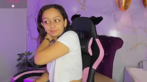 Snapshot of katy_sweet19 chatting on 27, 6, 2026 Katy online show from 27, 6, 2026