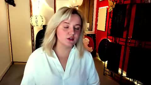Snapshot of katybriggs chatting on 23, 6, 2026 Katy online show from 23, 6, 2026