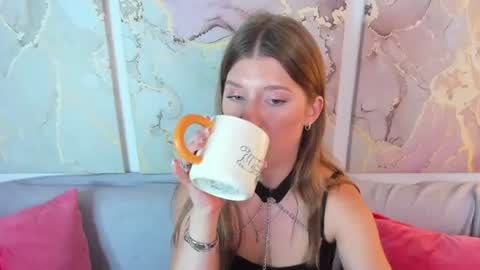 katymeaw online show from 2, 7, 2026