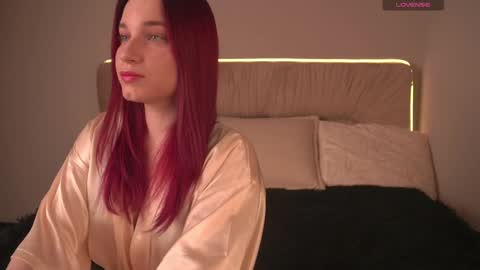 Mia  Lovense is active Private is Open online show from 14, 1, 2026