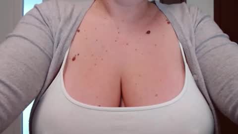 Katy online show from 9, 11, 2025