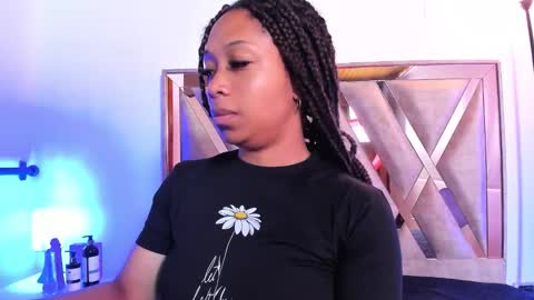 Snapshot of katyortiz chatting on 19, 11, 2025 katyortiz online show from 19, 11, 2025