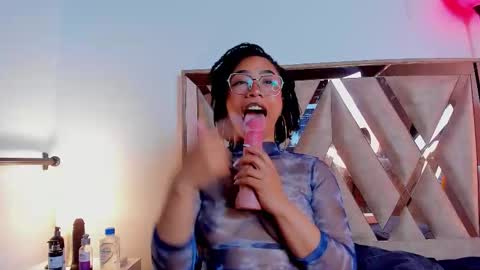 Snapshot of katyortiz chatting on 5, 3, 2026 katyortiz online show from 5, 3, 2026