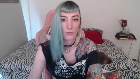 luna   online show from 15, 2, 2025