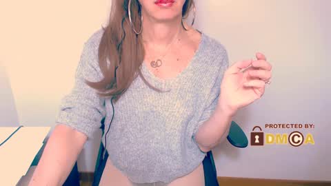 Snapshot of kay_ts chatting on 8, 1, 2025 Kay online show from 8, 1, 2025