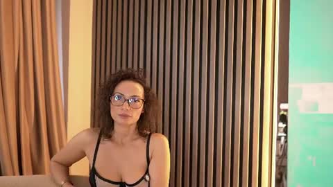 Kaya online show from 25, 7, 2026