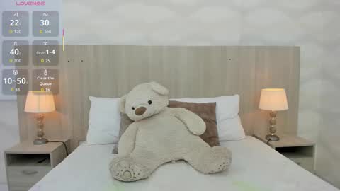   online show from 28, 11, 2025