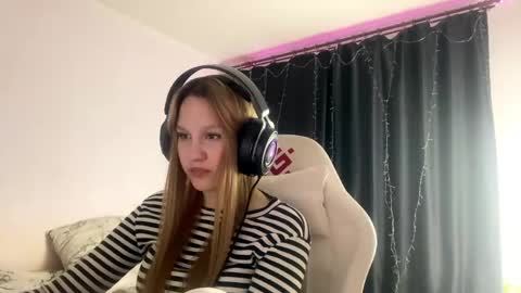 Amia online show from 1, 5, 2026
