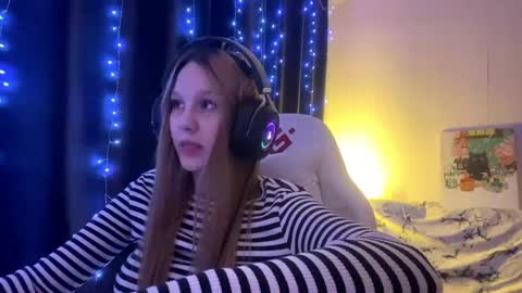 Amia online show from 8, 5, 2026