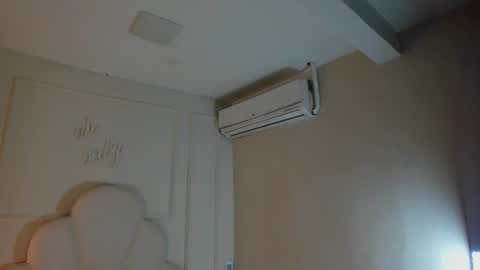 kaylachannell online show from 24, 11, 2025